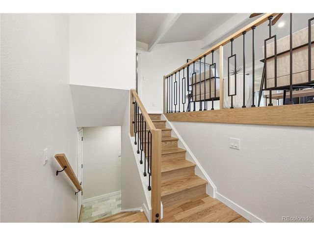 961 S Foothill Dr, Lakewood, CO 80228