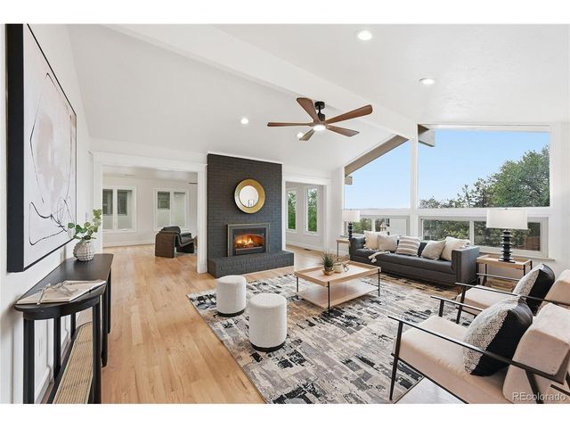 961 S Foothill Dr, Lakewood, CO 80228