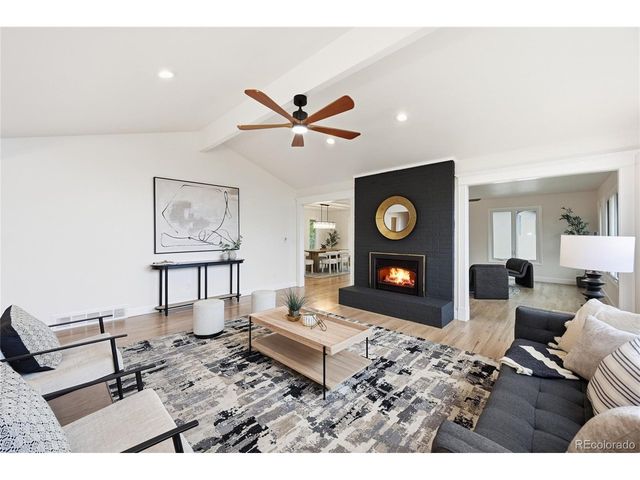 961 S Foothill Dr, Lakewood, CO 80228