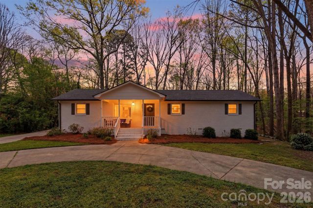 6017 Caroline Drive, Matthews, NC 28104