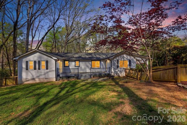 6017 Caroline Drive, Matthews, NC 28104