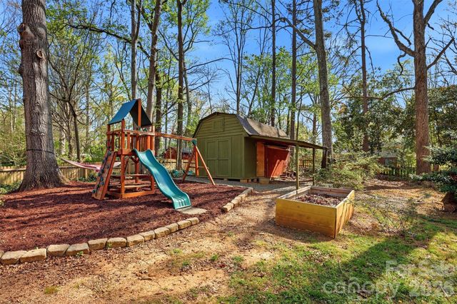 6017 Caroline Drive, Matthews, NC 28104