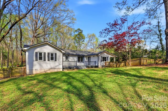 6017 Caroline Drive, Matthews, NC 28104