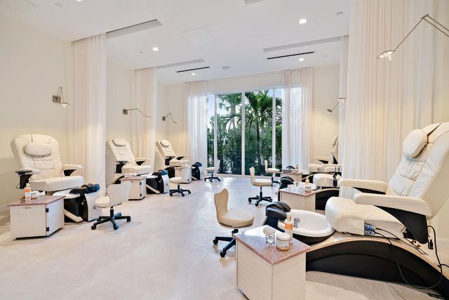 194 Spyglass Court, Jupiter, FL 33477