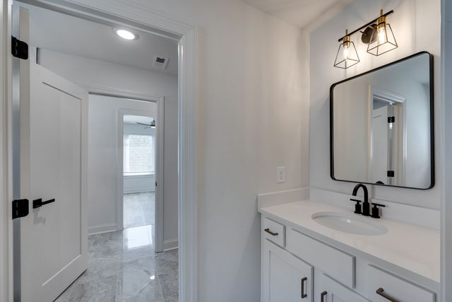 2401B Inga St, Nashville, TN 37206