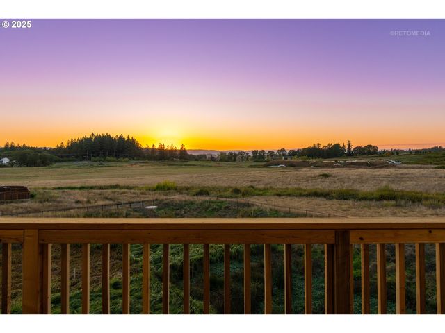 12305 Sw SILVERTIP St, Beaverton, OR 97007