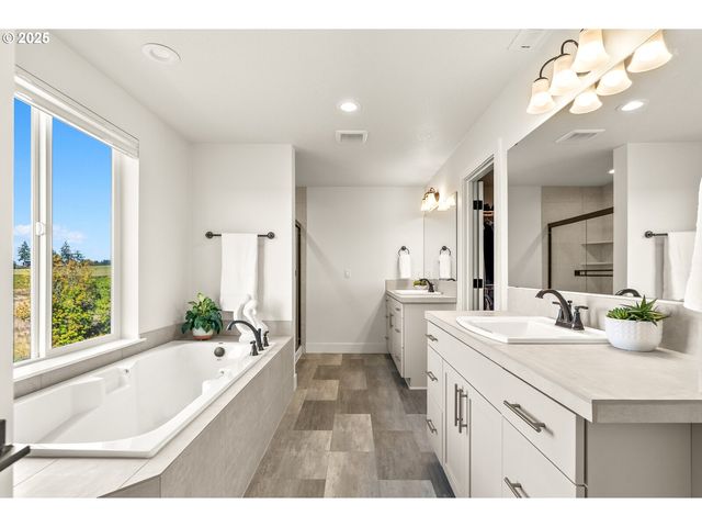 12305 Sw SILVERTIP St, Beaverton, OR 97007