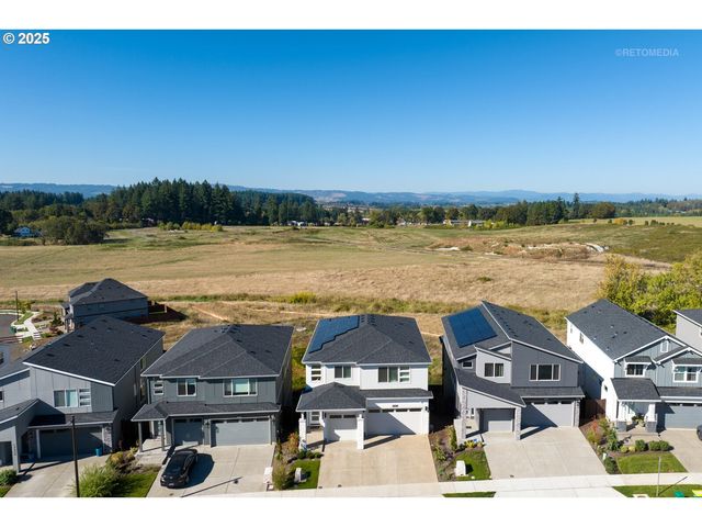 12305 Sw SILVERTIP St, Beaverton, OR 97007