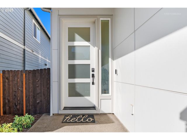 12305 Sw SILVERTIP St, Beaverton, OR 97007