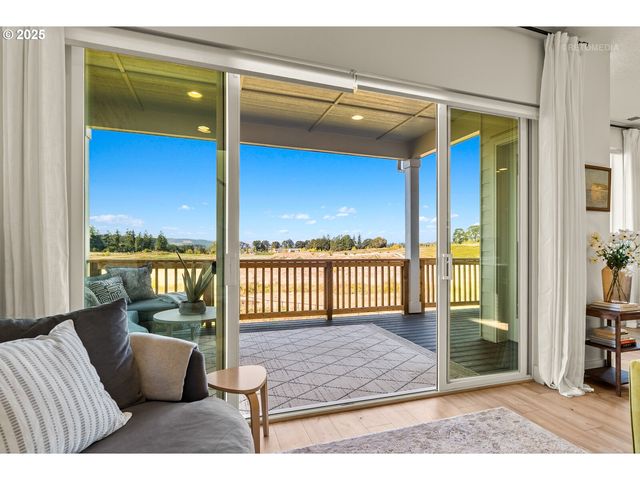 12305 Sw SILVERTIP St, Beaverton, OR 97007