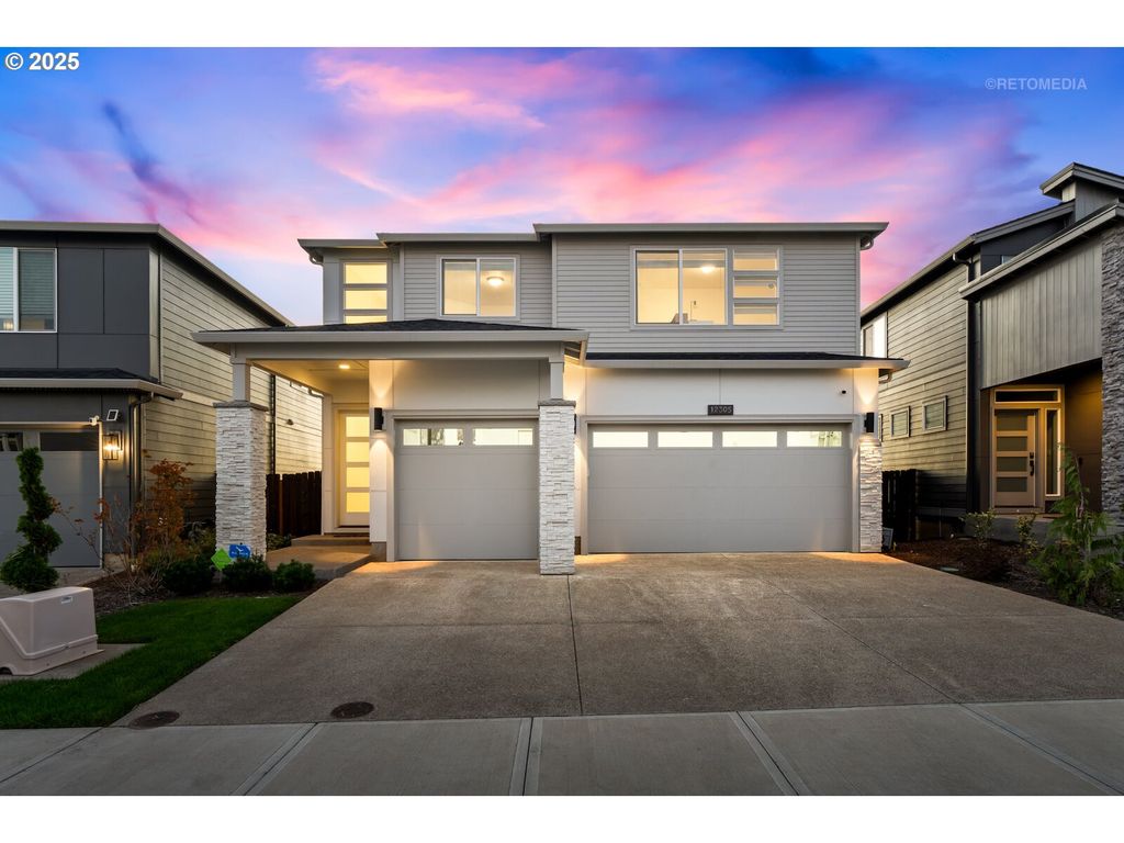 12305 Sw SILVERTIP St, Beaverton, OR 97007