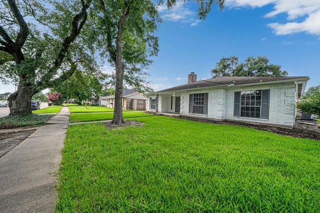 9214 Sharpcrest Street, Houston, TX 77036