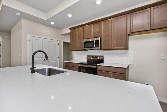 1614 Garland Avenue, Norwalk, IA 50211