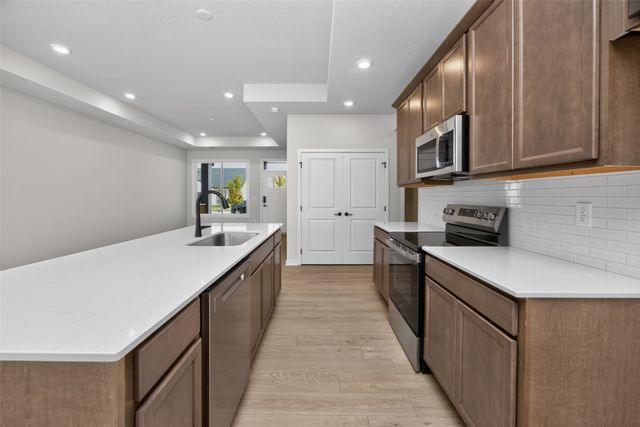 1614 Garland Avenue, Norwalk, IA 50211