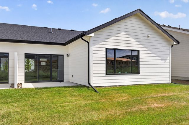 1614 Garland Avenue, Norwalk, IA 50211