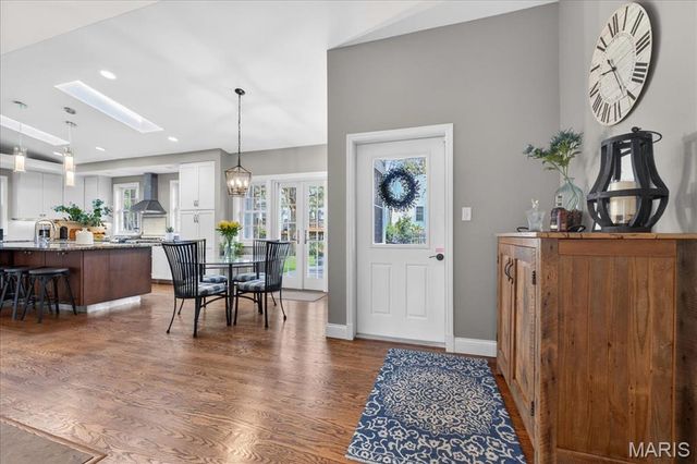 326 Luther Lane, Glendale, MO 63122