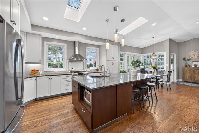326 Luther Lane, Glendale, MO 63122