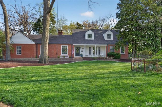 326 Luther Lane, Glendale, MO 63122
