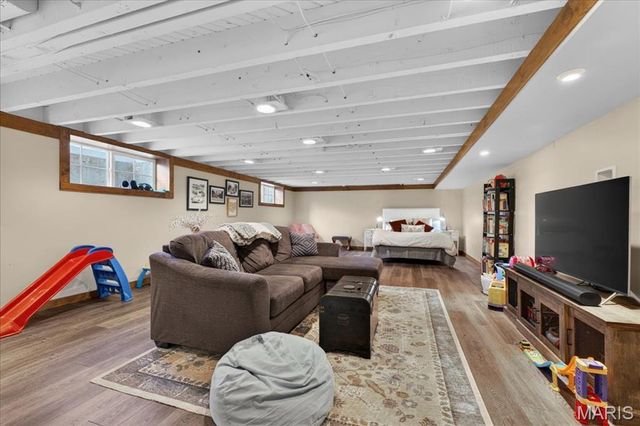 326 Luther Lane, Glendale, MO 63122