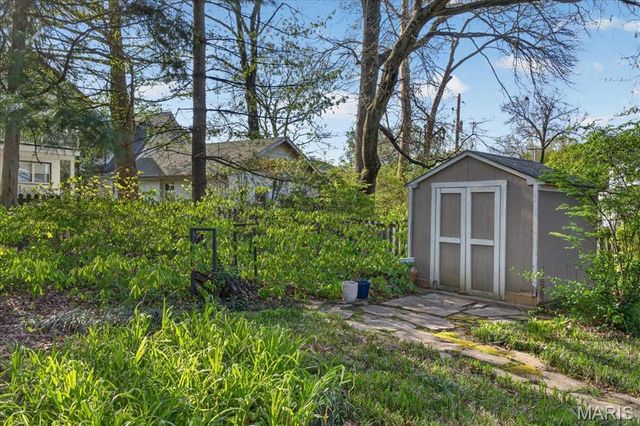 326 Luther Lane, Glendale, MO 63122