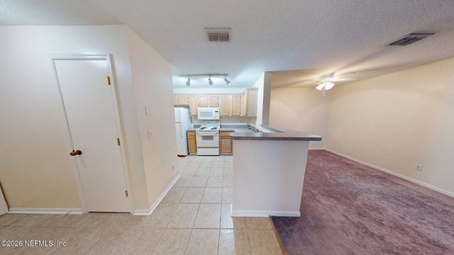 7701 TIMBERLIN PARK Boulevard 1022, Jacksonville, FL 32256