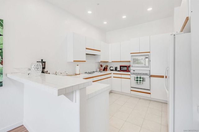 866 Del Mar Downs, San Diego, CA 92075