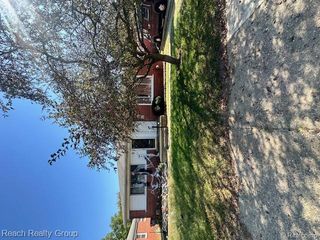 2721 Ackley Avenue, Westland, MI 48186