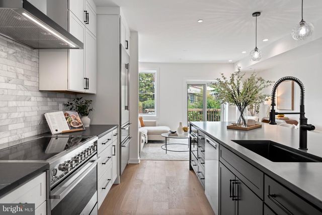 131 11 ST NE #3, Washington, DC 20002