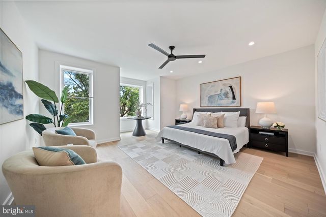 131 11 ST NE #3, Washington, DC 20002