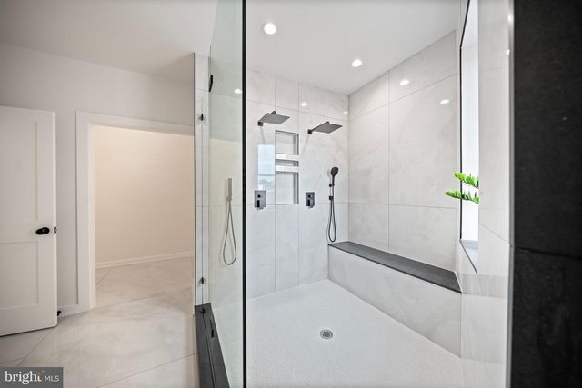 131 11 ST NE #3, Washington, DC 20002