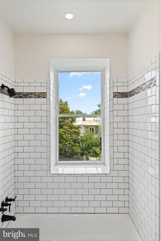 131 11 ST NE #3, Washington, DC 20002