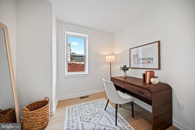 131 11 ST NE #3, Washington, DC 20002