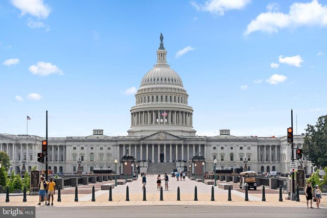 131 11 ST NE #3, Washington, DC 20002