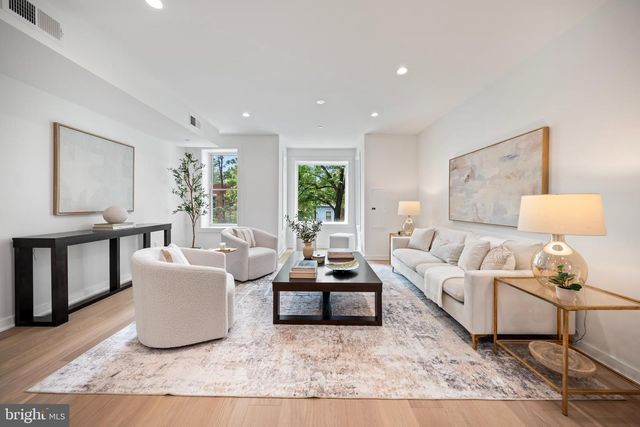 131 11 ST NE #3, Washington, DC 20002