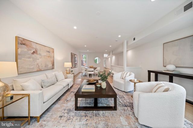 131 11 ST NE #3, Washington, DC 20002