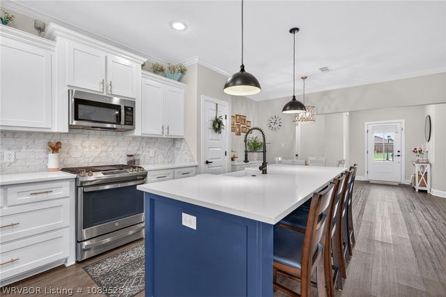8323 Mclaren Drive, Fort Smith, AR 72916