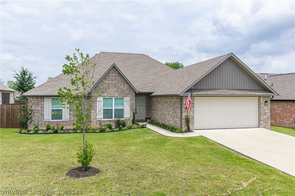 8323 Mclaren Drive, Fort Smith, AR 72916