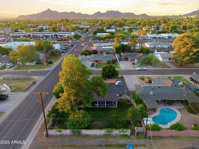 3801 E AMELIA Avenue, Phoenix, AZ 85018