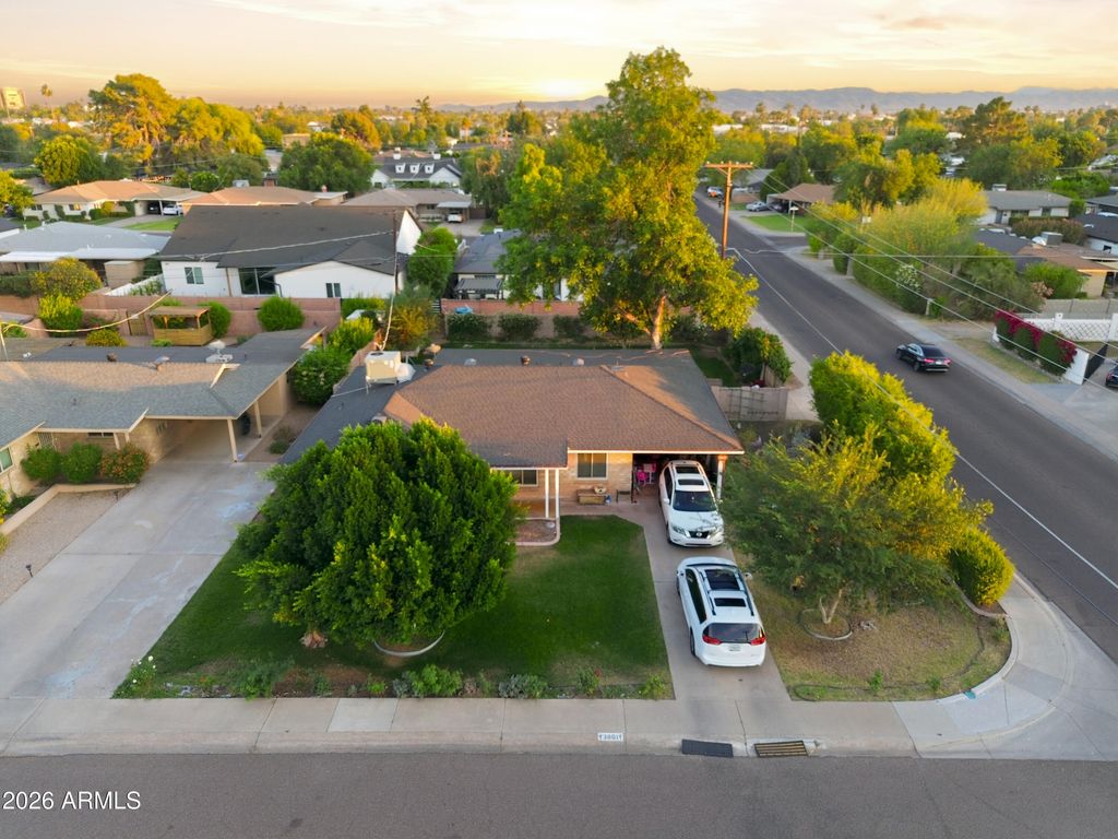 3801 E AMELIA Avenue, Phoenix, AZ 85018