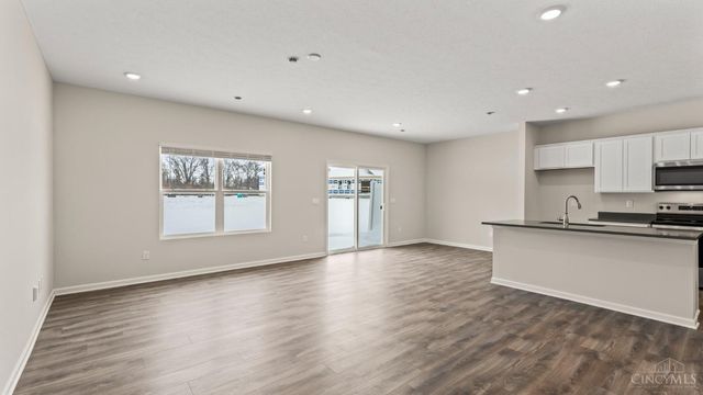 1880 Vista Lake Drive, Goshen Twp, OH 45122