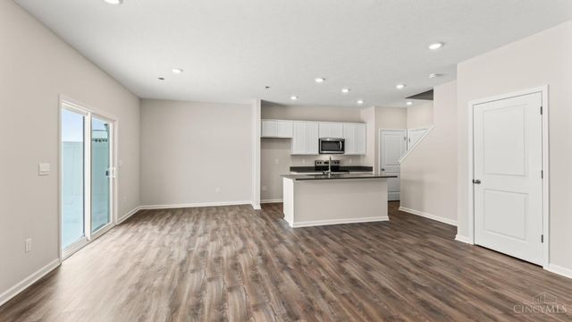 1880 Vista Lake Drive, Goshen Twp, OH 45122