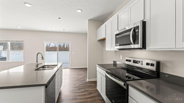 1880 Vista Lake Drive, Goshen Twp, OH 45122