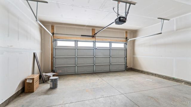 1880 Vista Lake Drive, Goshen Twp, OH 45122