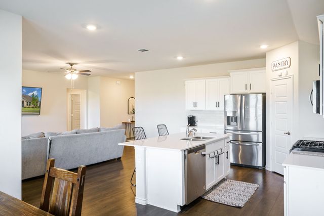 653 Bunker Hill Road, Fate, TX 75189