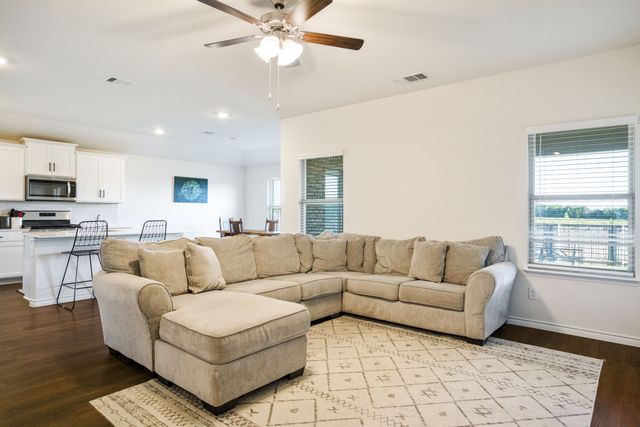 653 Bunker Hill Road, Fate, TX 75189