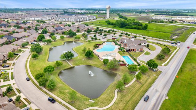 653 Bunker Hill Road, Fate, TX 75189