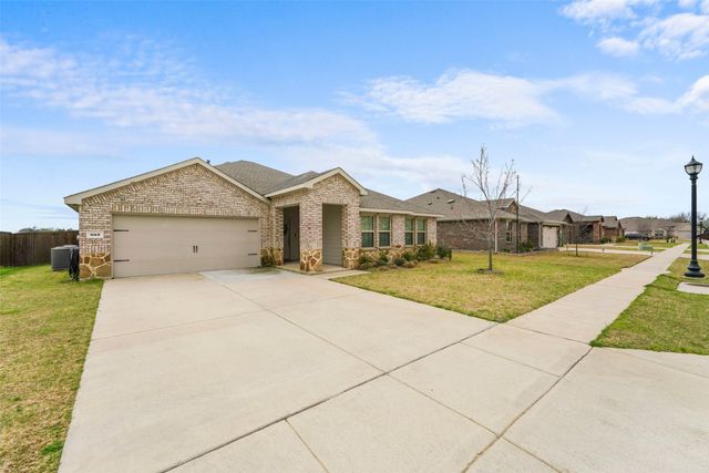653 Bunker Hill Road, Fate, TX 75189