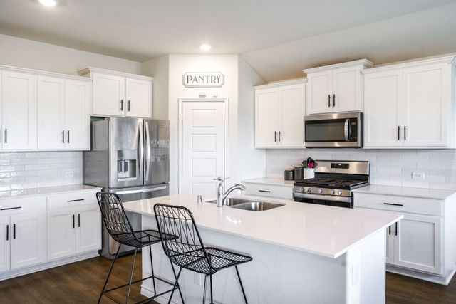 653 Bunker Hill Road, Fate, TX 75189