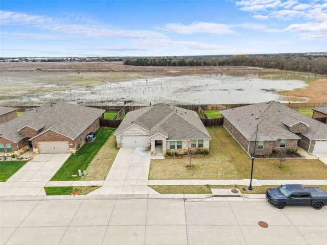 653 Bunker Hill Road, Fate, TX 75189