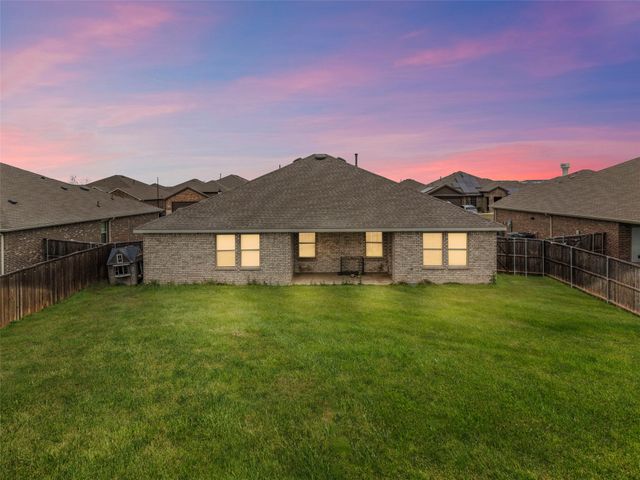 653 Bunker Hill Road, Fate, TX 75189
